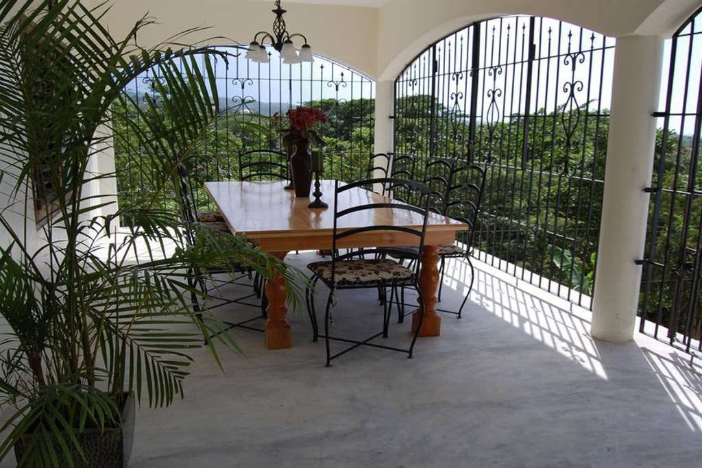 Patio With Table